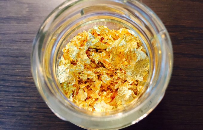 金沢・箔座の食用金箔で、いつものテーブルをスペシャルに! 金沢・箔座の食用金箔で、いつものテーブルをスペシャルに!