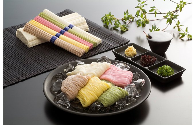 創業寛永12年（1635年）朝廷・将軍も絶賛！「五色そうめん」
