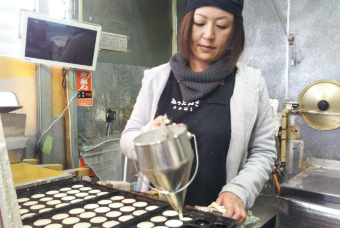 行列ができる茨城県大洗町のご当地グルメ！食感と風味がくせになる「みつだんご」