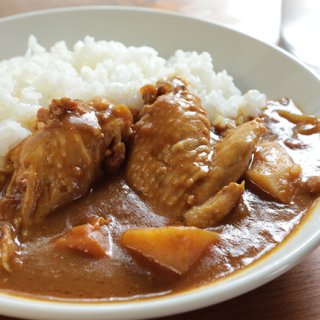 絶品卵を生み出す熊野さんが育てる愛媛の地鶏「媛っ子地鶏」が絶品カレーに！