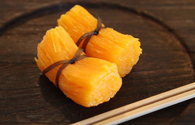 見た目も不思議なお菓子、松屋利右衛門「鶏卵素麺」