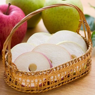 ぱりっとさくふわの食感!生のりんごをフリーズドライに。驚きの食感「ソフトりんご」 ぱりっとさくふわの食感!生のりんごをフリーズドライに。驚きの食感「ソフトりんご」