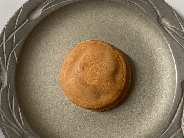 シンプルの美。もっちり上質、100年以上愛される京菓子の阿闍梨餅 シンプルの美。もっちり上質、100年以上愛される京菓子の阿闍梨餅