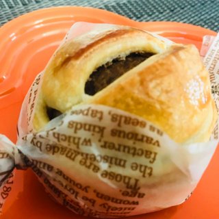 甘さ控えめの大きな栗がど～んと真ん中に！大人気和栗専門店『和栗や』の「和栗パイ」