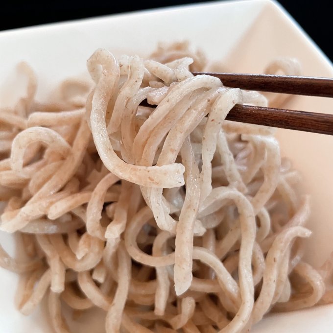 【蕎麦のようで蕎麦でない】価値観が変わる！？ズルっとやりたい、激ウマうどん！