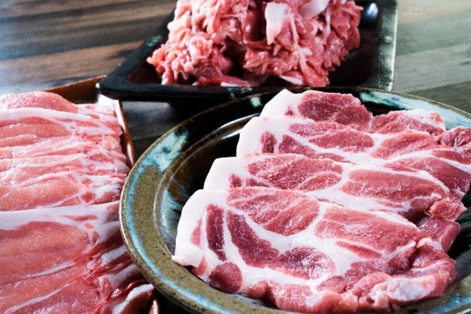 【ふるさと納税】日本にたった6％だけ！？希少な石見ポーク食べ比べセット【PR】