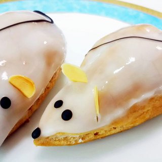 フランス菓子「ルコント」の人気者!キュートな子ねずみ型シュークリーム「スウリー」 フランス菓子「ルコント」の人気者!キュートな子ねずみ型シュークリーム「スウリー」