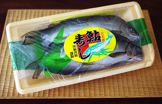 シャリが卯の花!?広島県三次の夏の風物詩「鮎寿し」は「ぶち、うまーでー」 シャリが卯の花!?広島県三次の夏の風物詩「鮎寿し」は「ぶち、うまーでー」