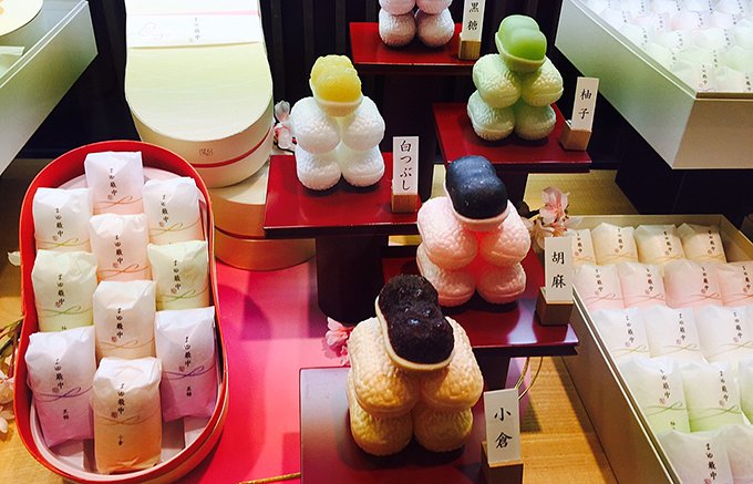 ひとくち最中の定番、愛らしい自由が丘「蜂の家」の『まゆ最中』 ひとくち最中の定番、愛らしい自由が丘「蜂の家」の『まゆ最中』
