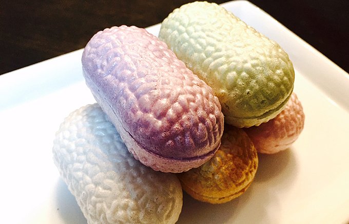 ひとくち最中の定番、愛らしい自由が丘「蜂の家」の『まゆ最中』 ひとくち最中の定番、愛らしい自由が丘「蜂の家」の『まゆ最中』